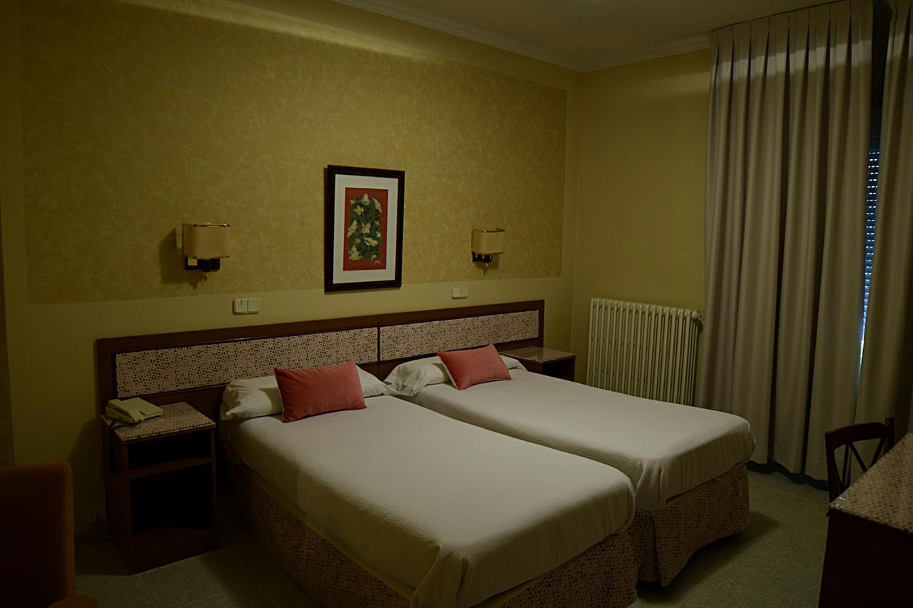 Hotel Mercedes Aranjuez Extérieur photo